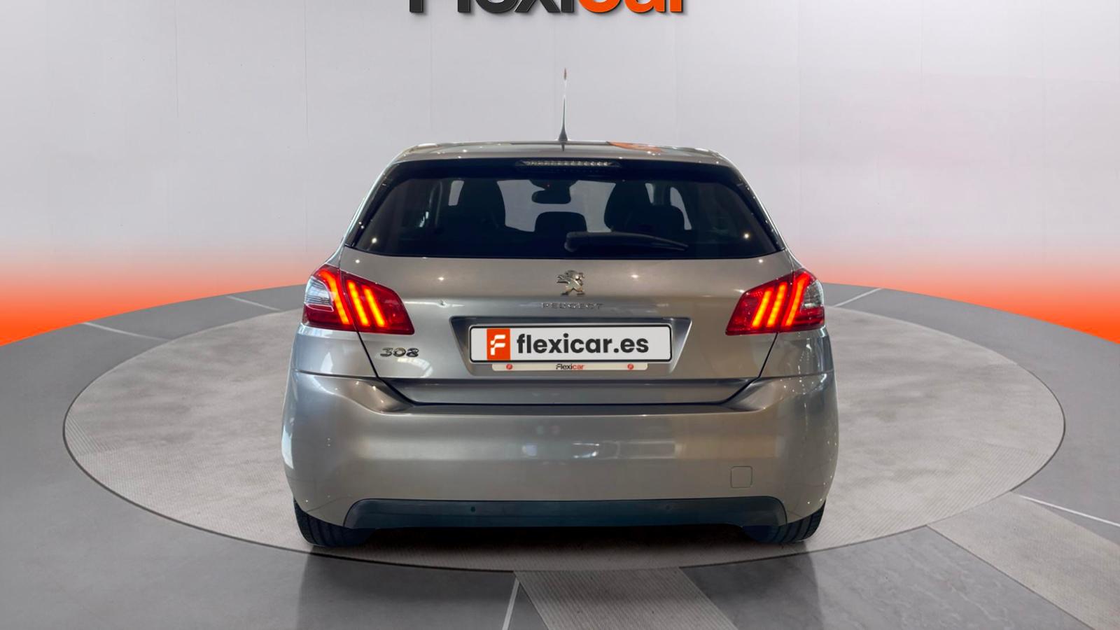 https://cdn-flexicar.caraffinity.it/public_appraisal_images_pro/images/stock/183251/K4nE3Us96r__WhatsApp Image 2025-10-02 at 17.41.07 (10).jpeg